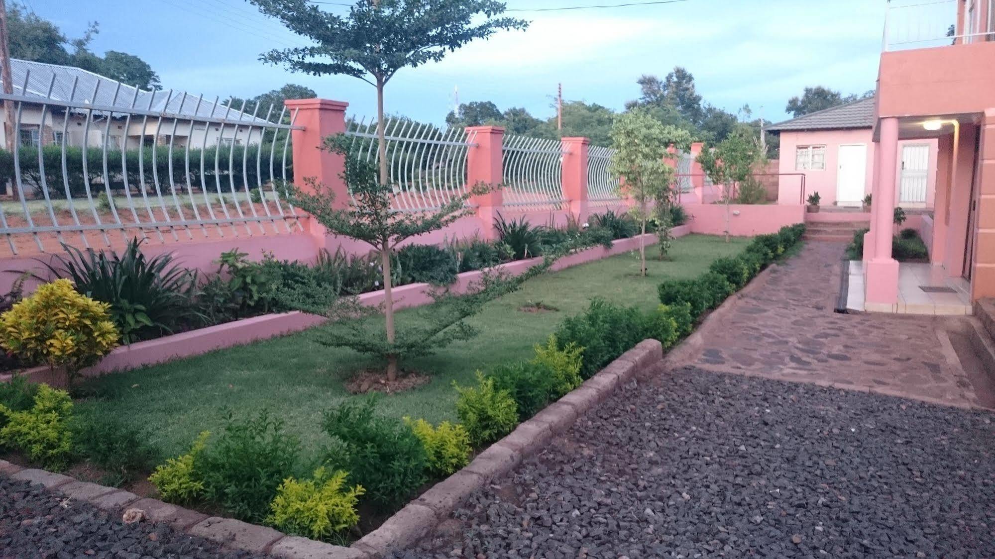 ليفينغستون Lepatino Bed & Breakfast المظهر الخارجي الصورة